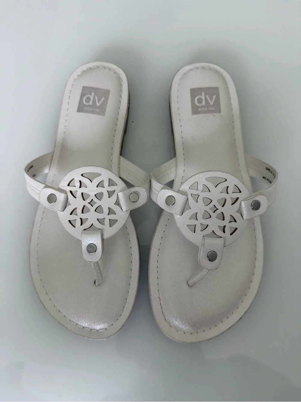 DV by Dolce Vita metallic white